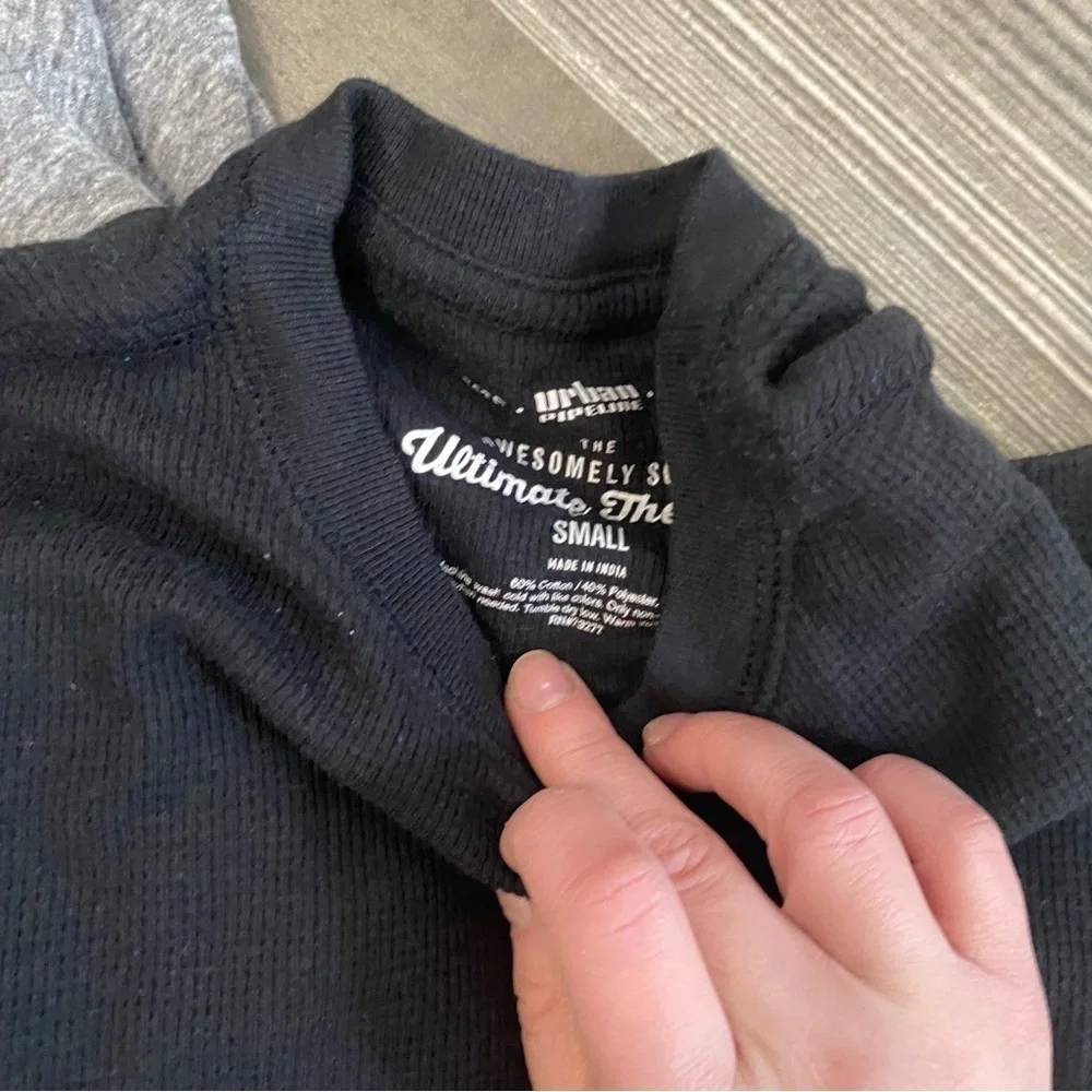 Bundle‎ of Boys Short Sleeve and Sleeveless Shirts Size 6